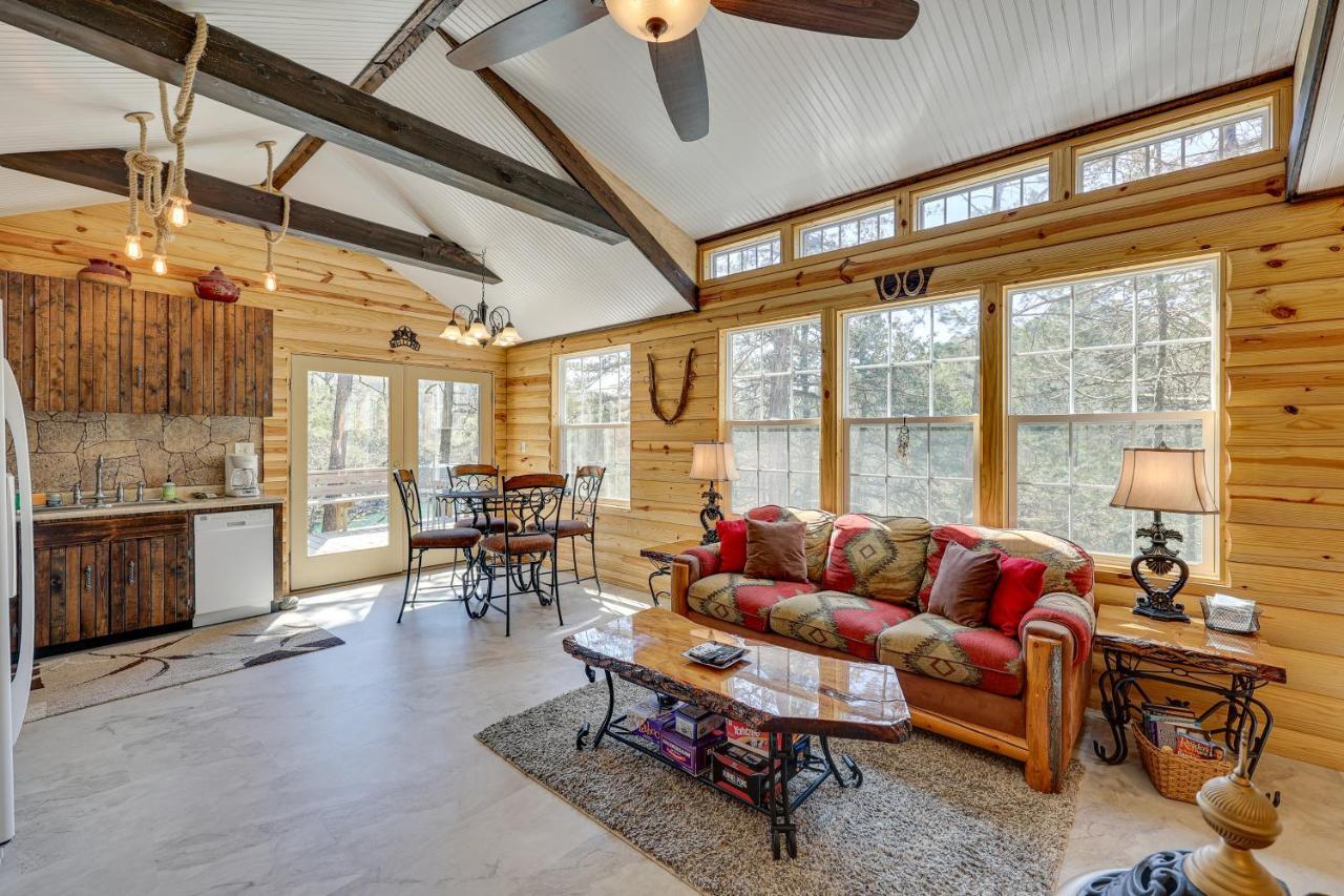 Cliffside Eureka Springs Cabin With Beaver Lake View ภายนอก รูปภาพ