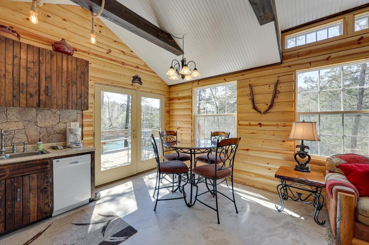 Cliffside Eureka Springs Cabin With Beaver Lake View ภายนอก รูปภาพ