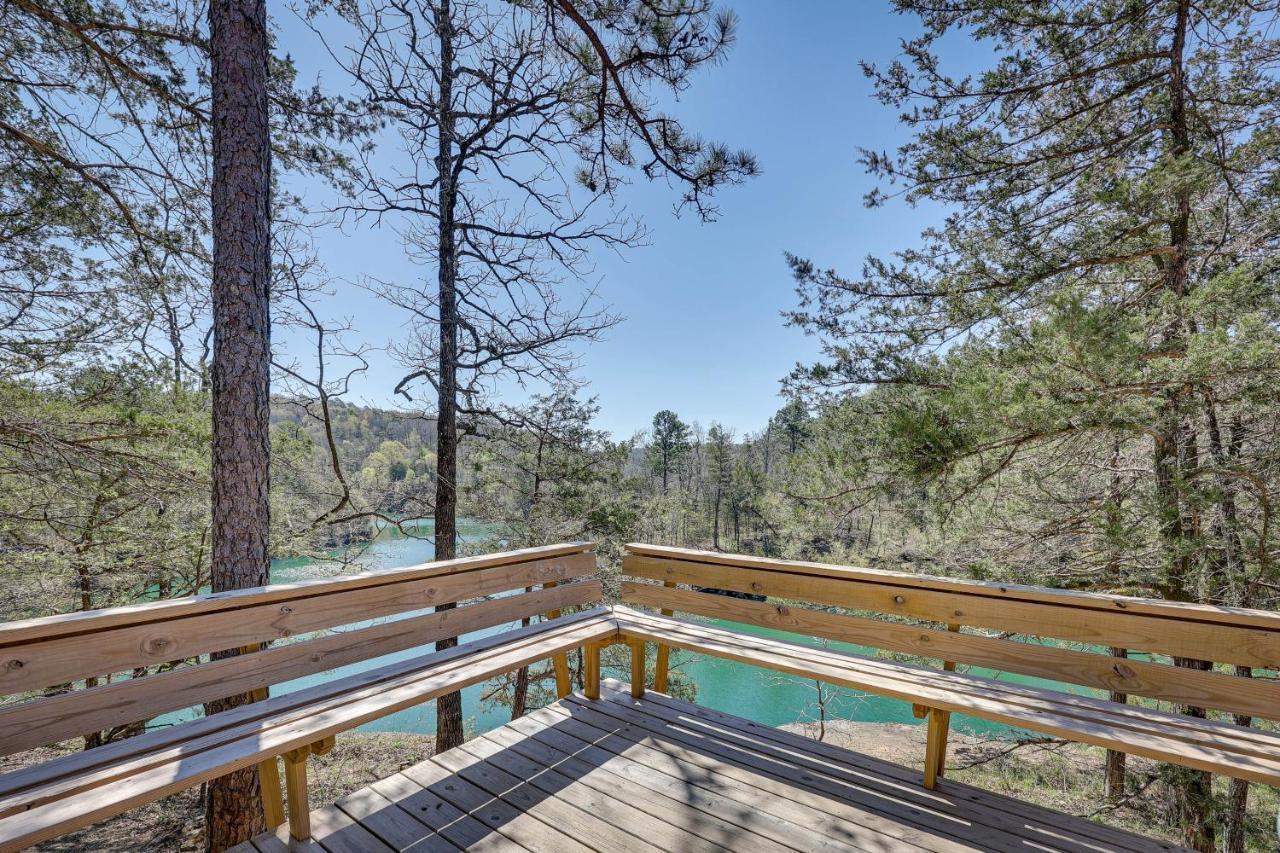 Cliffside Eureka Springs Cabin With Beaver Lake View ภายนอก รูปภาพ