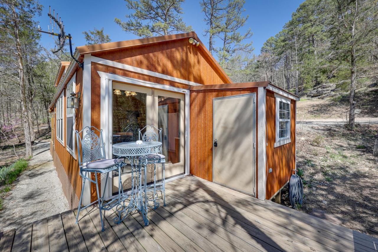 Cliffside Eureka Springs Cabin With Beaver Lake View ภายนอก รูปภาพ